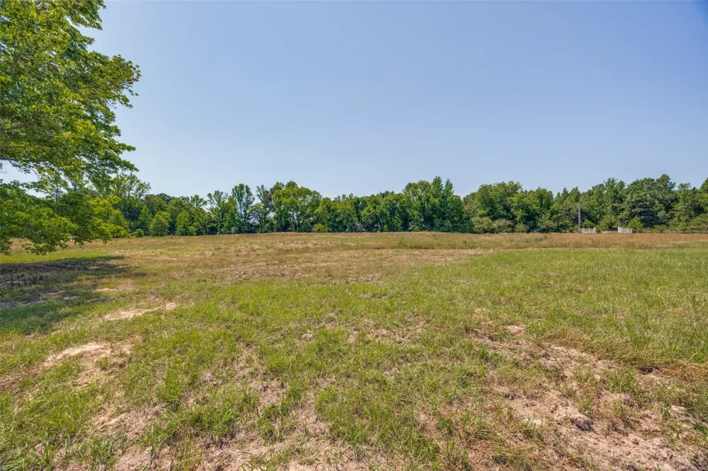 115 County Road 3302 Omaha, TX 75571