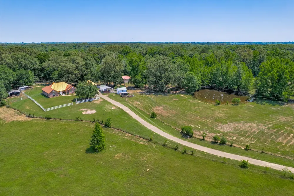 115 County Road 3302 Omaha, TX 75571