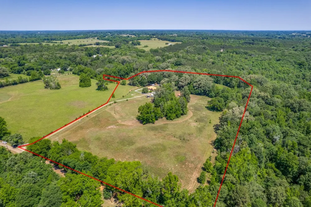 115 County Road 3302 Omaha, TX 75571