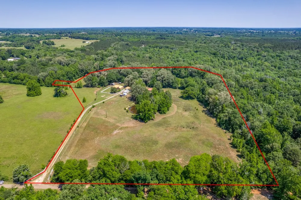 115 County Road 3302 Omaha, TX 75571