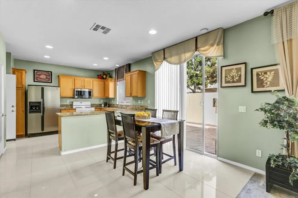 2209 Caminito Turin Chula Vista, CA 91915