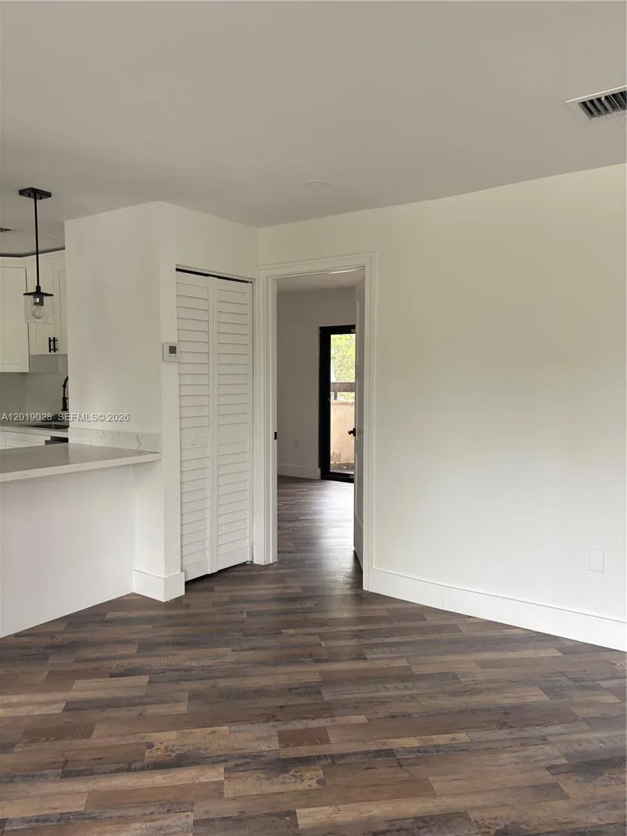 1405 SW 122nd Ave #10-13 Miami, FL 33184