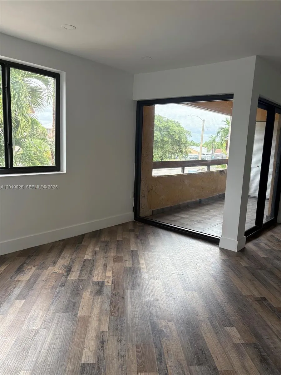 1405 SW 122nd Ave #10-13 Miami, FL 33184