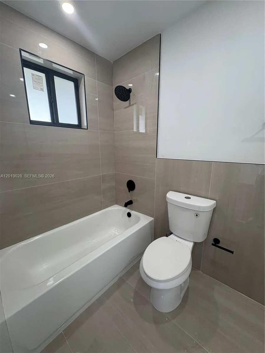 1405 SW 122nd Ave #10-13 Miami, FL 33184