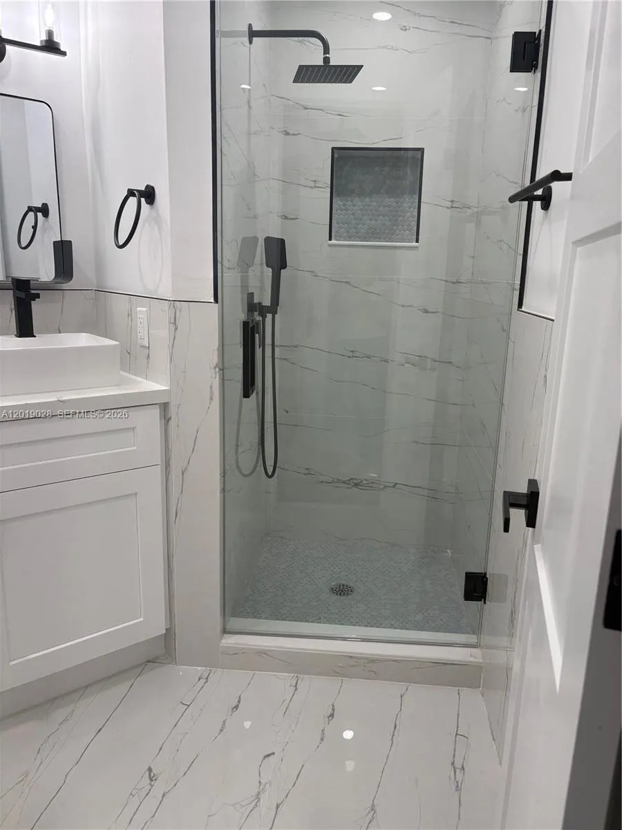 1405 SW 122nd Ave #10-13 Miami, FL 33184