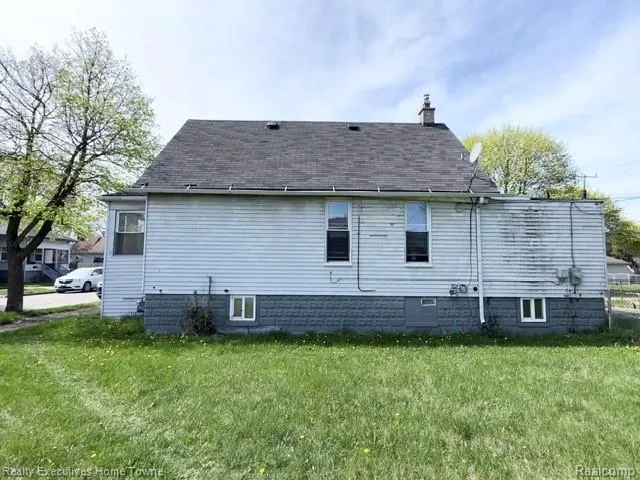 57 Oak Street River Rouge City, MI 48218