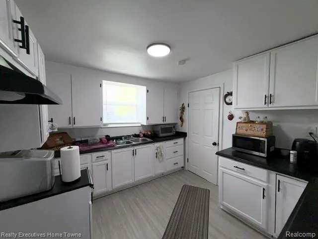 57 Oak Street River Rouge City, MI 48218