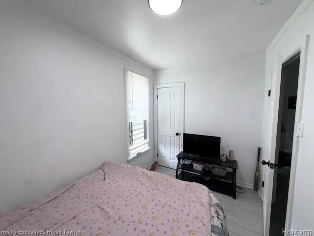 57 Oak Street River Rouge City, MI 48218