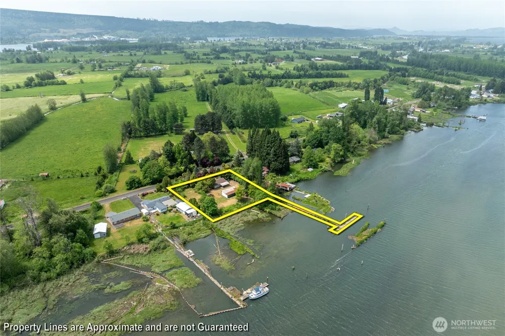 369 E Birnie Slough Road Cathlamet, WA 98612