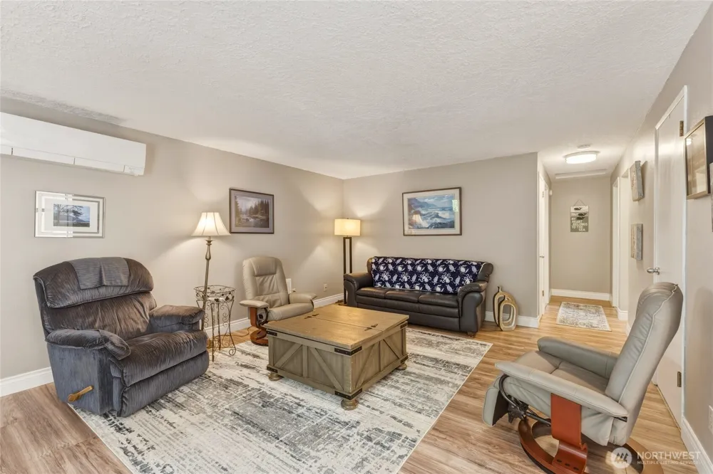 369 E Birnie Slough Road Cathlamet, WA 98612