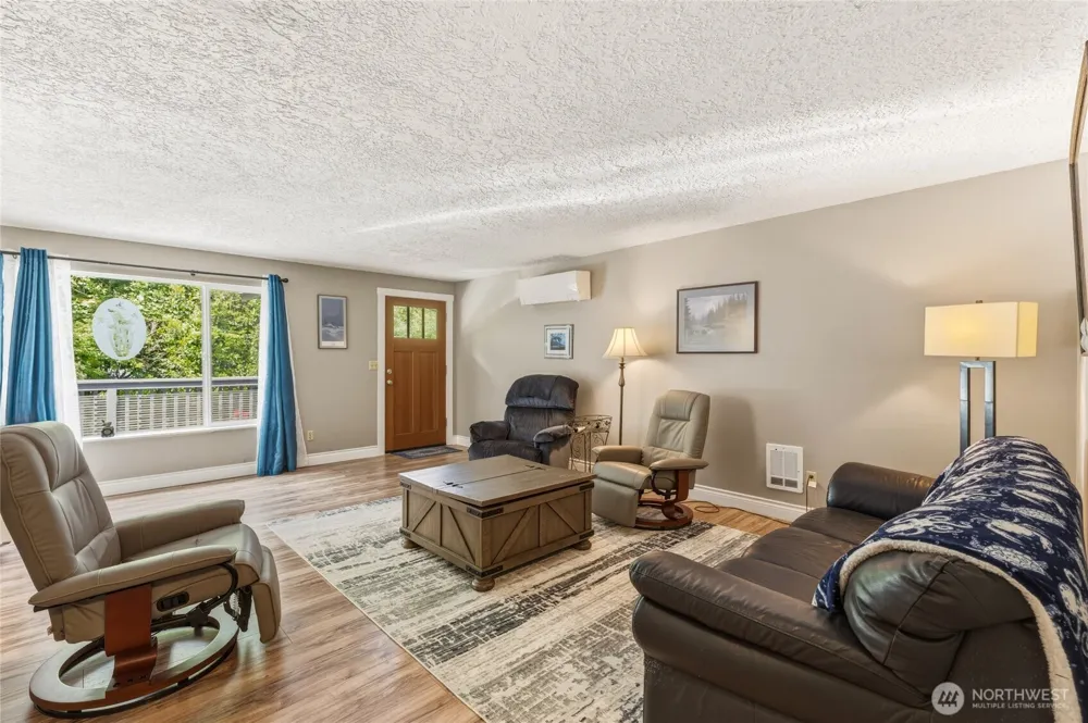 369 E Birnie Slough Road Cathlamet, WA 98612