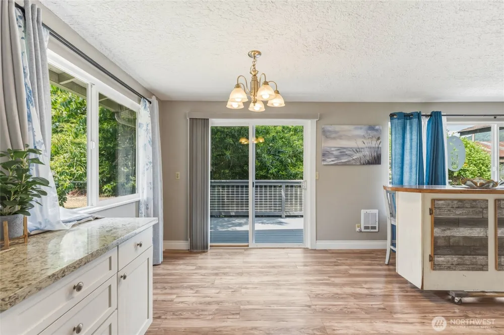 369 E Birnie Slough Road Cathlamet, WA 98612