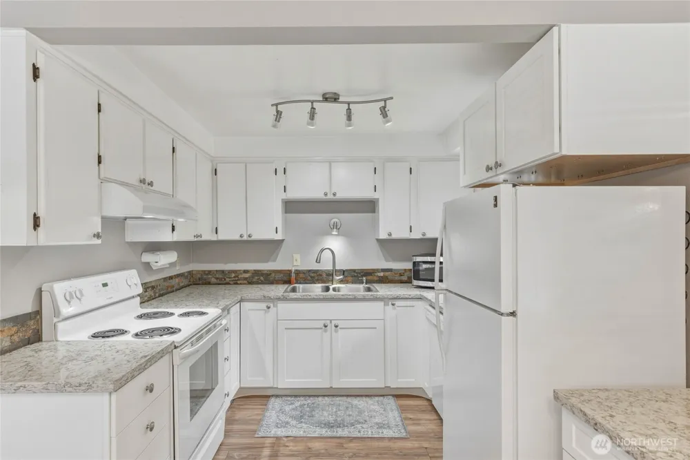 369 E Birnie Slough Road Cathlamet, WA 98612