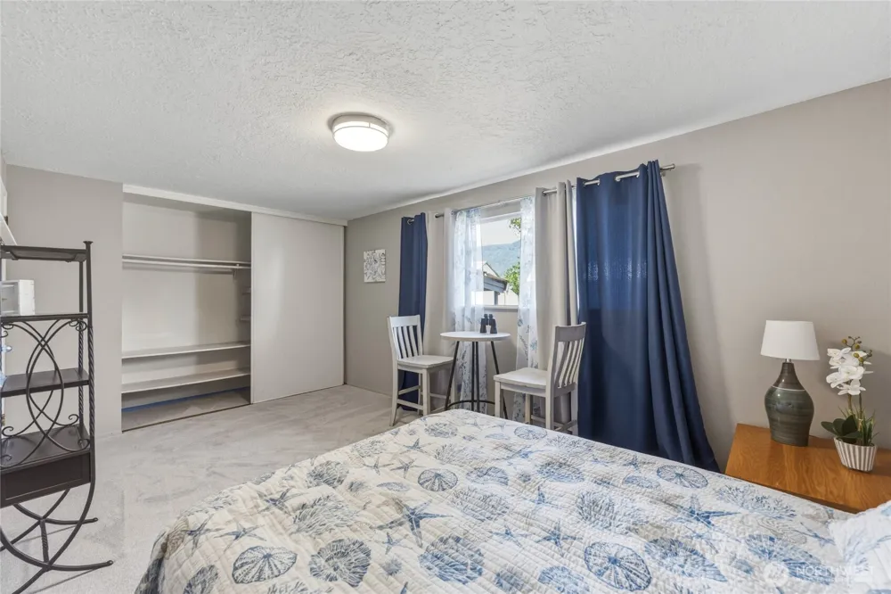 369 E Birnie Slough Road Cathlamet, WA 98612