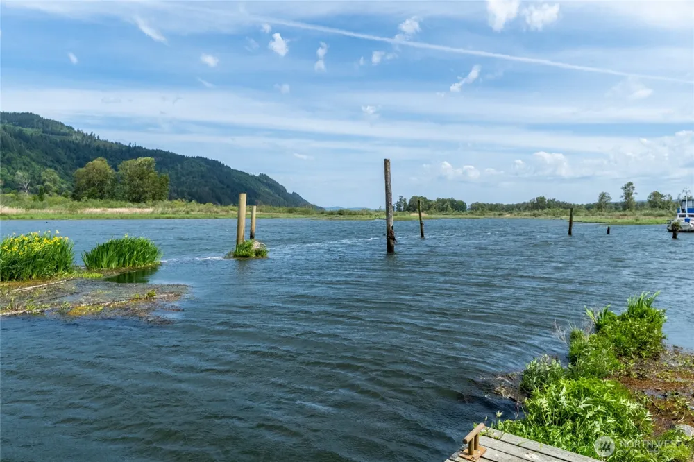 369 E Birnie Slough Road Cathlamet, WA 98612