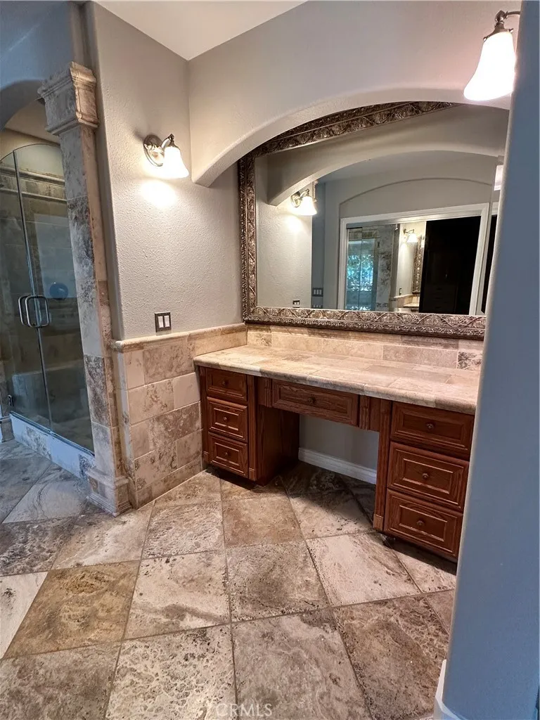 4761 W Avenue Quartz Hill, CA 93536