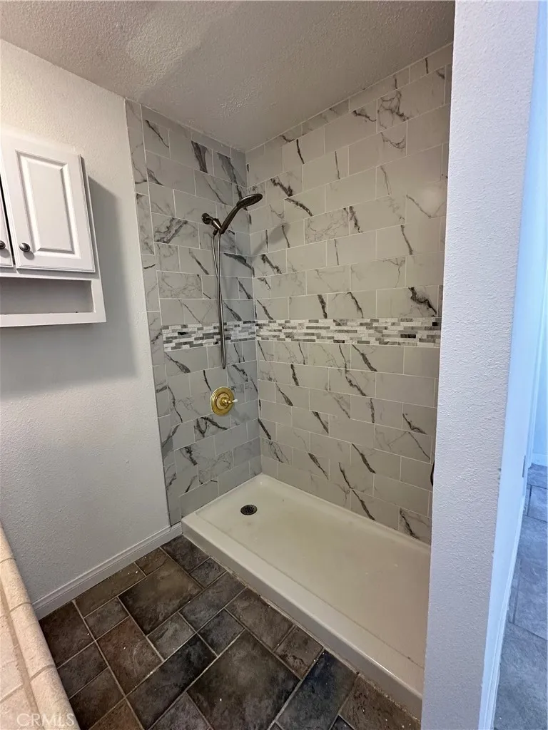 4761 W Avenue Quartz Hill, CA 93536