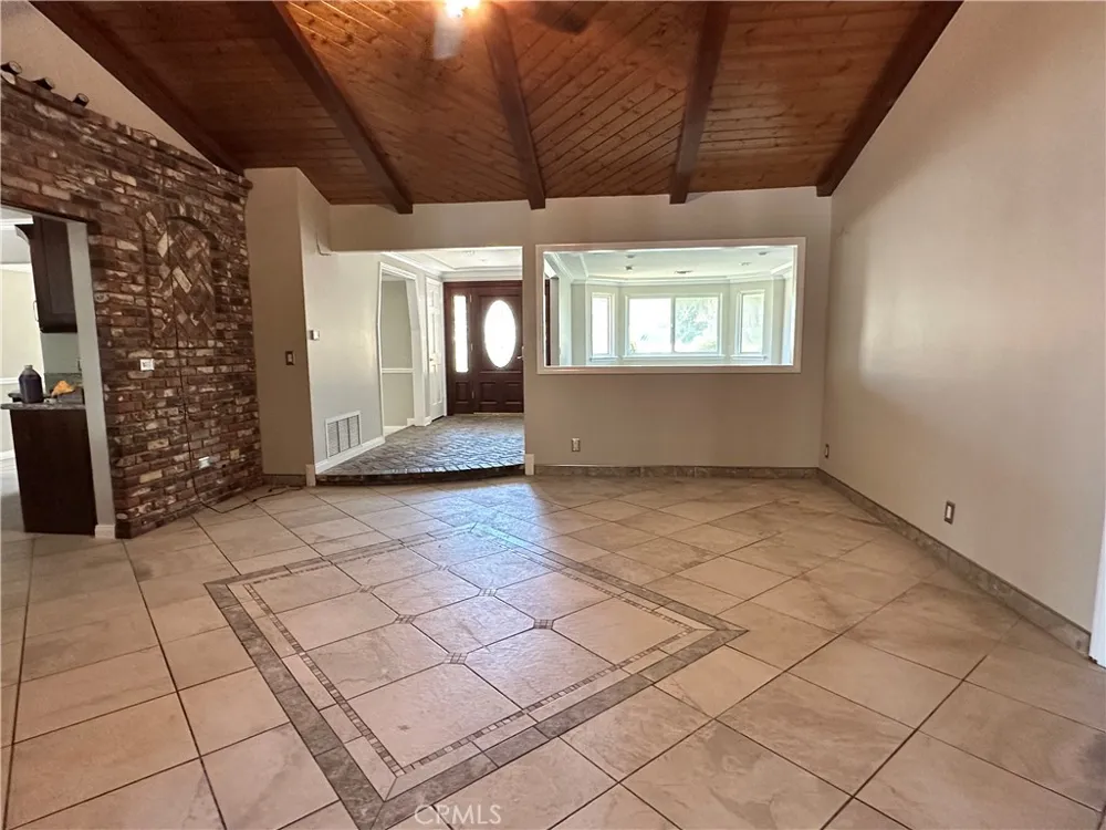 4761 W Avenue Quartz Hill, CA 93536