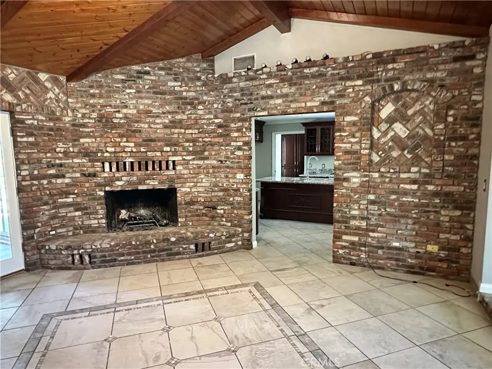 4761 W Avenue Quartz Hill, CA 93536