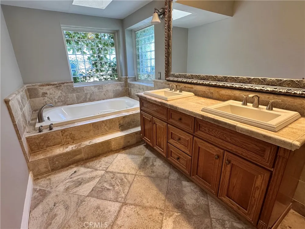 4761 W Avenue Quartz Hill, CA 93536