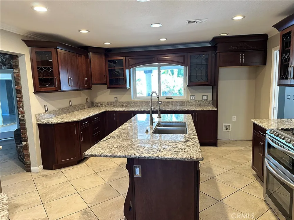 4761 W Avenue Quartz Hill, CA 93536