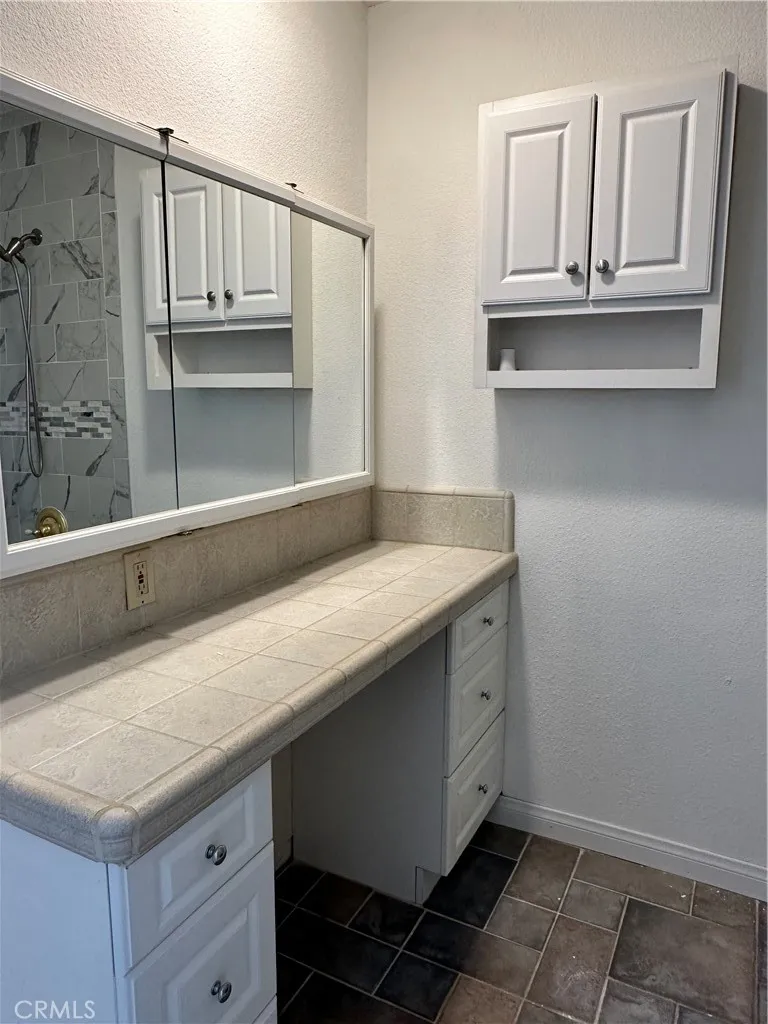 4761 W Avenue Quartz Hill, CA 93536