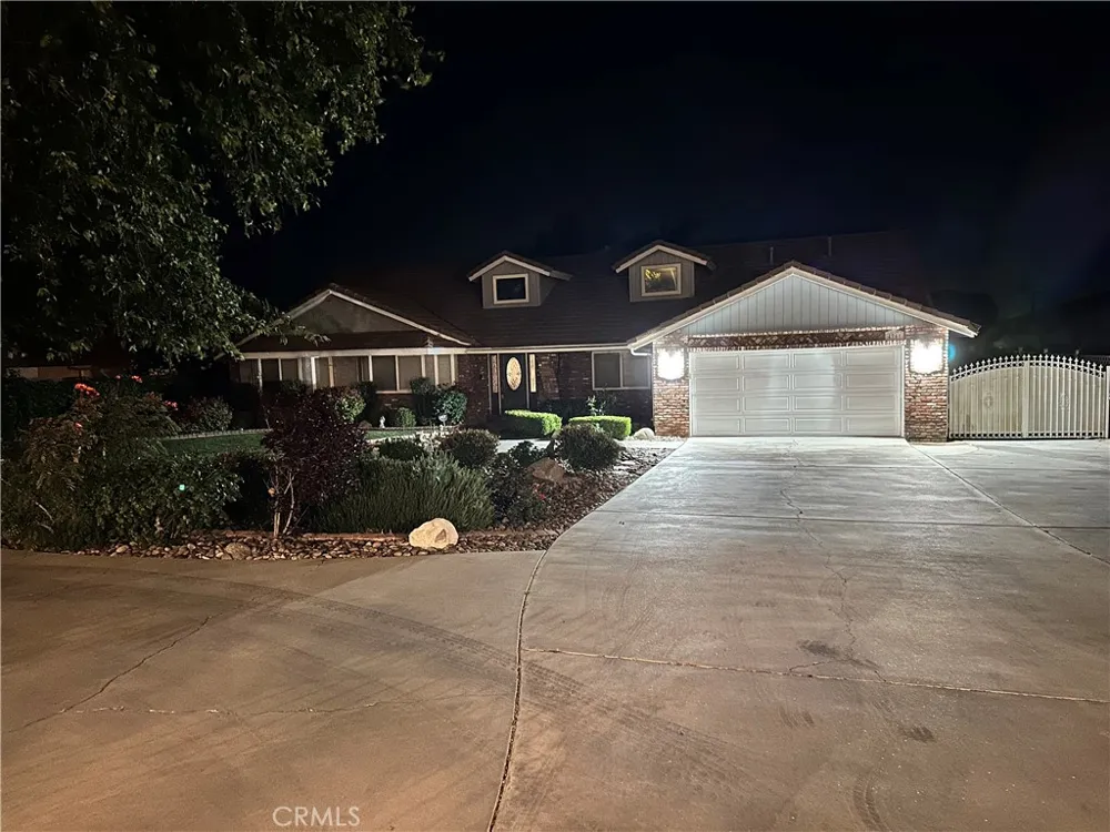 4761 W Avenue Quartz Hill, CA 93536
