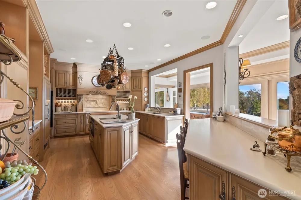 4205 SW Point Robinson Road Vashon, WA 98070