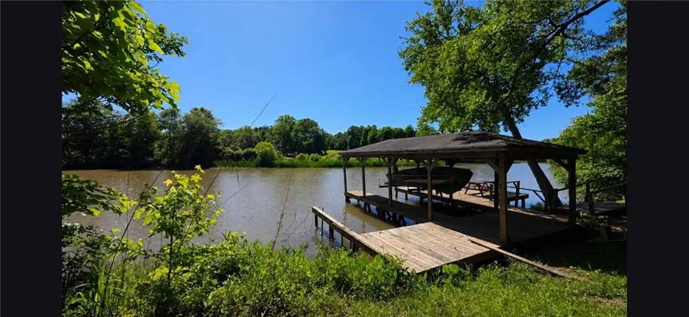 356 Anchor Point Drive Eatonton, GA 31024