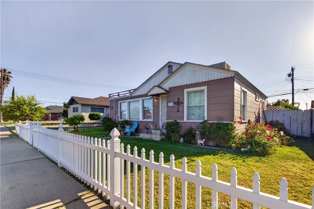 1719 Liberty Atwater, CA 95301