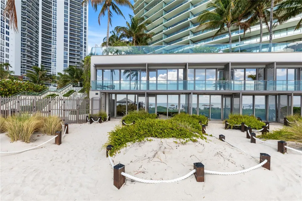 18975 Collins Ave #C-1 Sunny Isles Beach, FL 33160