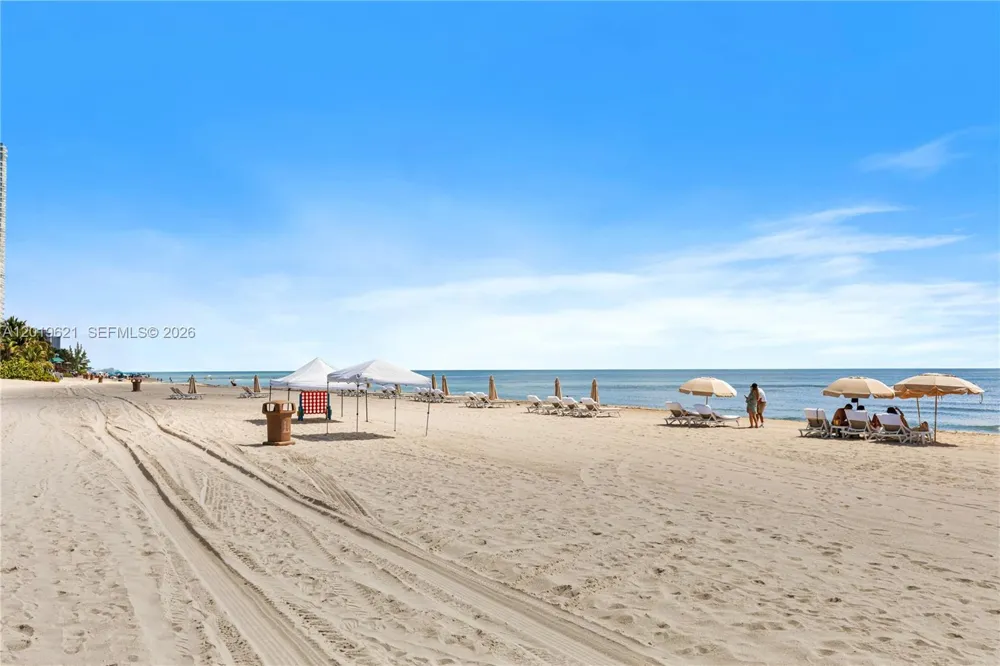 18975 Collins Ave #C-1 Sunny Isles Beach, FL 33160