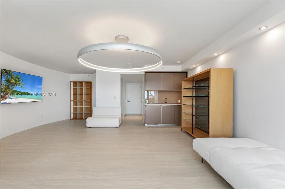 18975 Collins Ave #C-1 Sunny Isles Beach, FL 33160