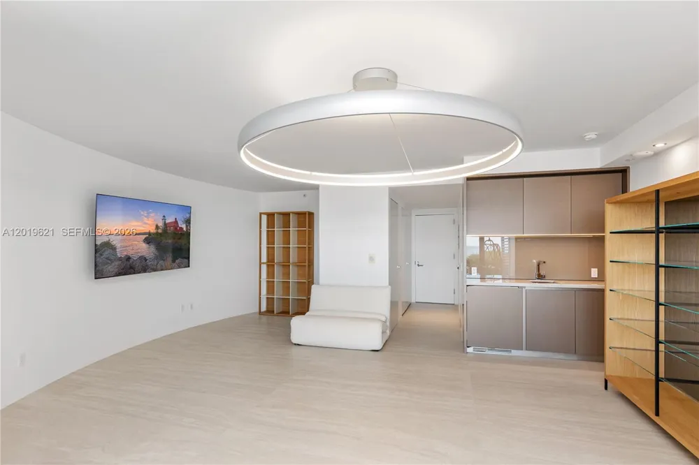 18975 Collins Ave #C-1 Sunny Isles Beach, FL 33160