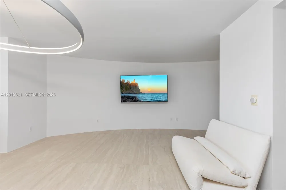18975 Collins Ave #C-1 Sunny Isles Beach, FL 33160