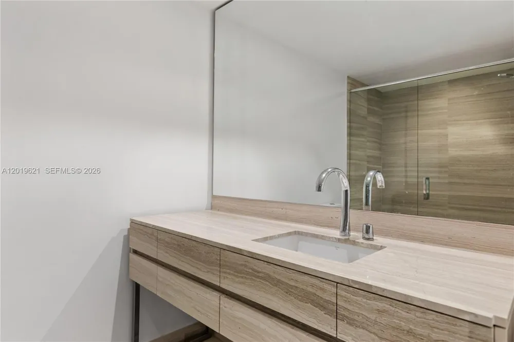 18975 Collins Ave #C-1 Sunny Isles Beach, FL 33160