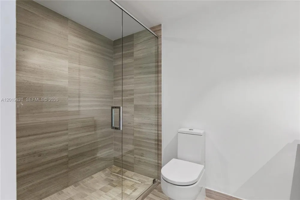 18975 Collins Ave #C-1 Sunny Isles Beach, FL 33160