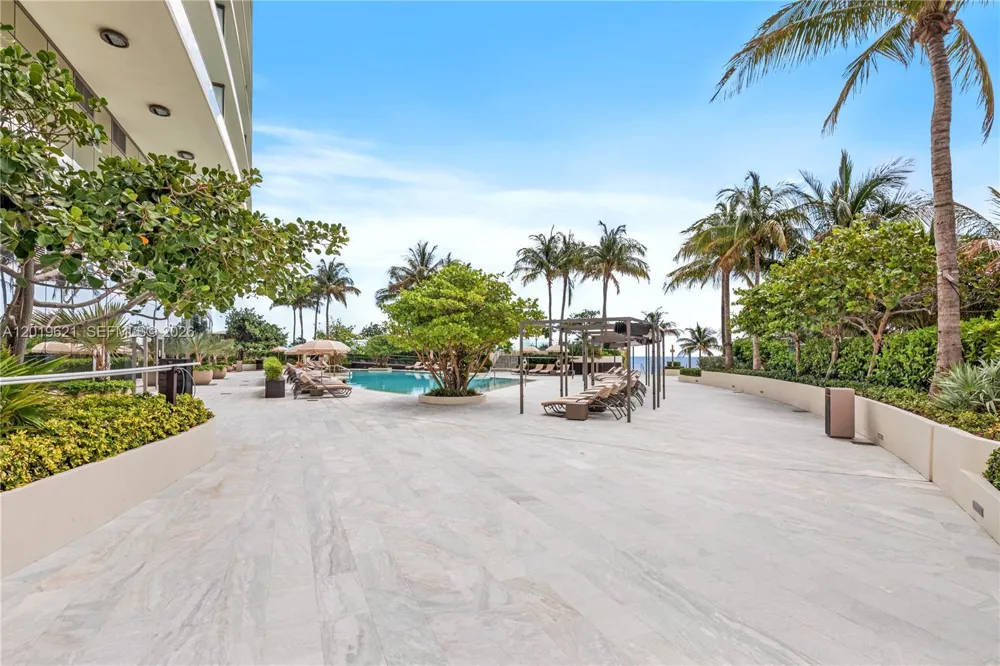 18975 Collins Ave #C-1 Sunny Isles Beach, FL 33160