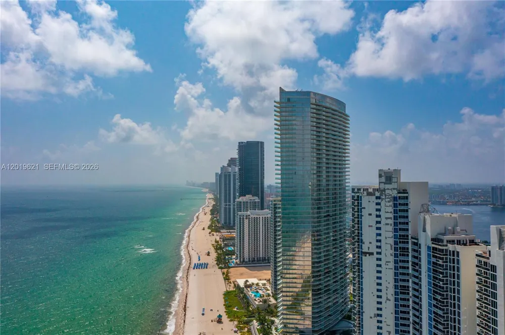18975 Collins Ave #C-1 Sunny Isles Beach, FL 33160