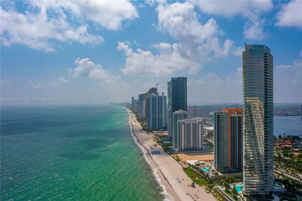 18975 Collins Ave #C-1 Sunny Isles Beach, FL 33160