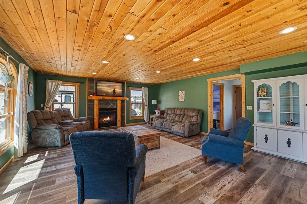 3874 County Road 138 Barnum, MN 55707