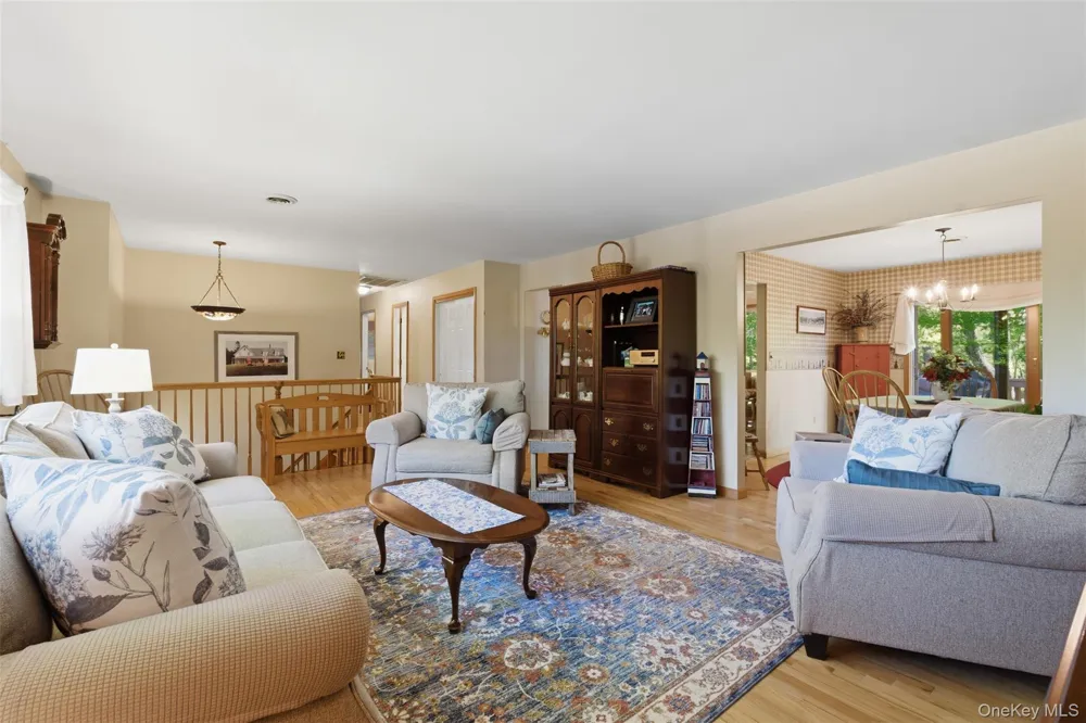 10 Sabin Drive Airmont, NY 10901