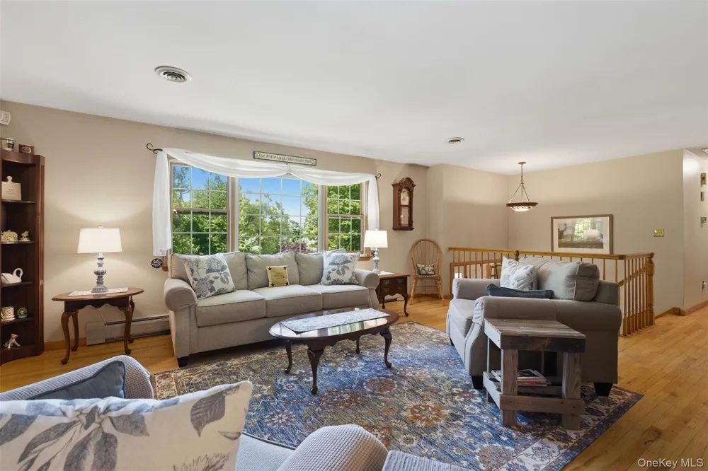 10 Sabin Drive Airmont, NY 10901