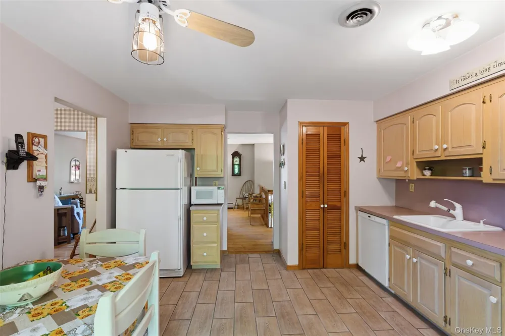 10 Sabin Drive Airmont, NY 10901