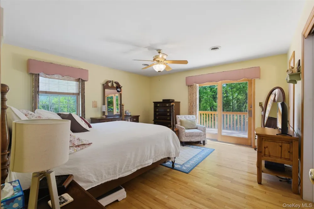 10 Sabin Drive Airmont, NY 10901
