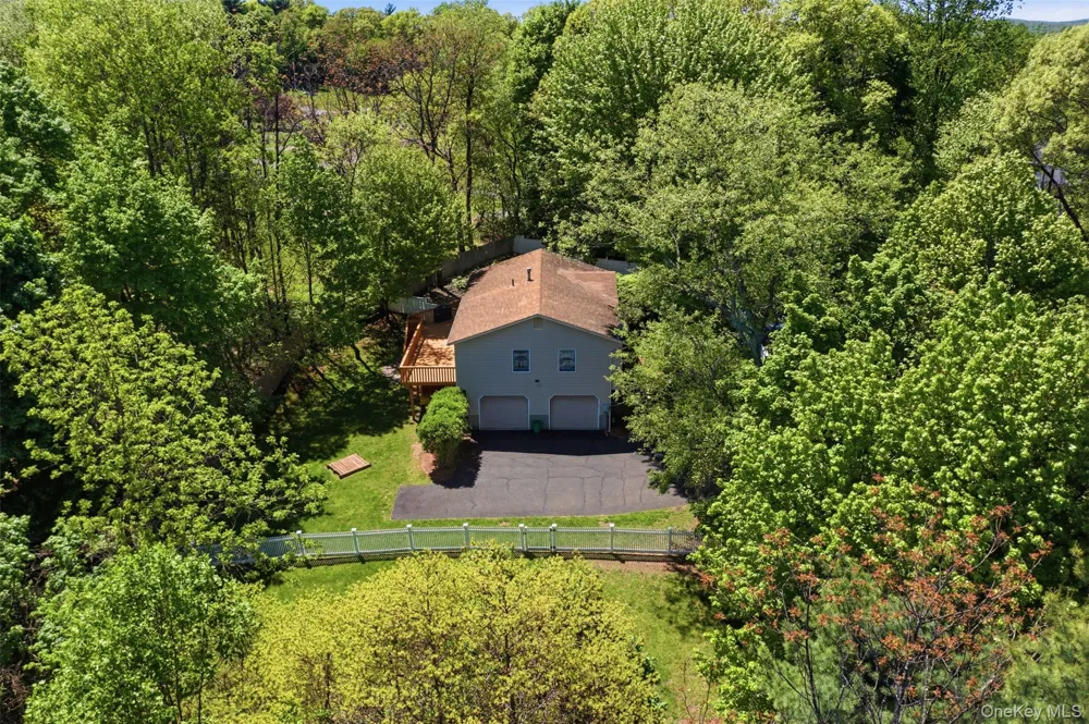 10 Sabin Drive Airmont, NY 10901