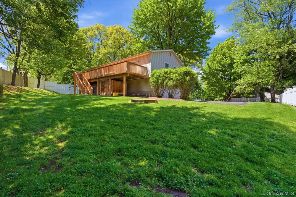 10 Sabin Drive Airmont, NY 10901