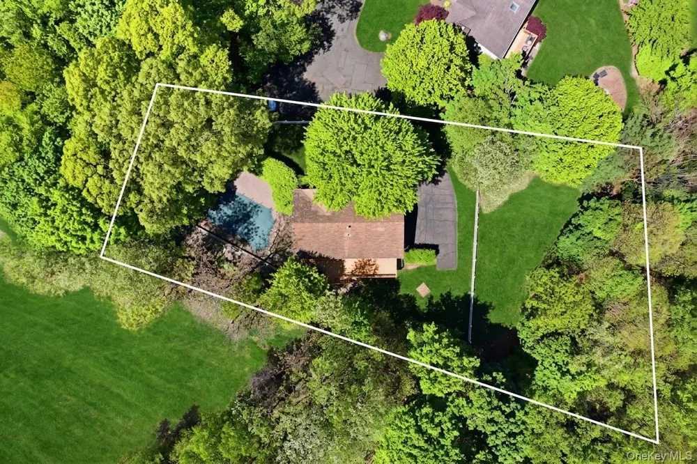10 Sabin Drive Airmont, NY 10901