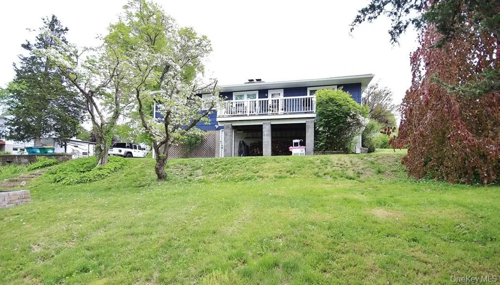 124 Cherrywood Drive Fishkill, NY 12524