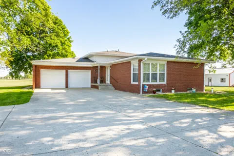 8868 E State Road 234